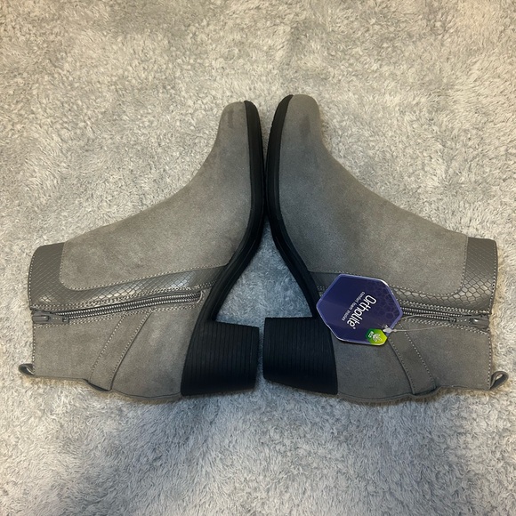 NEW Croft & Barrow Ortholite Suede Gray Ankle Boots Women’s, Size 8M - Picture 9 of 16